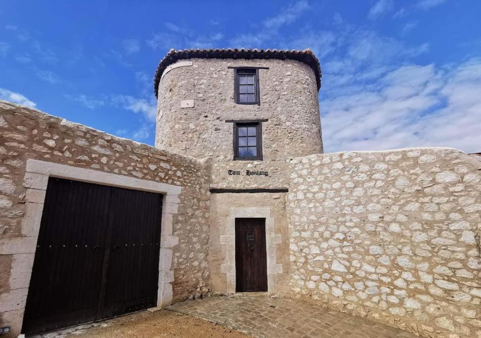 Tour Medievale Fortifiee Entierement Restaure Saint-Sever  Екстериор снимка